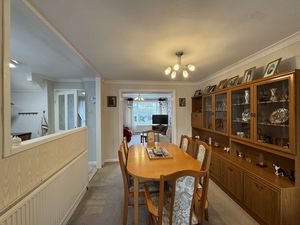 DINING AREA- click for photo gallery